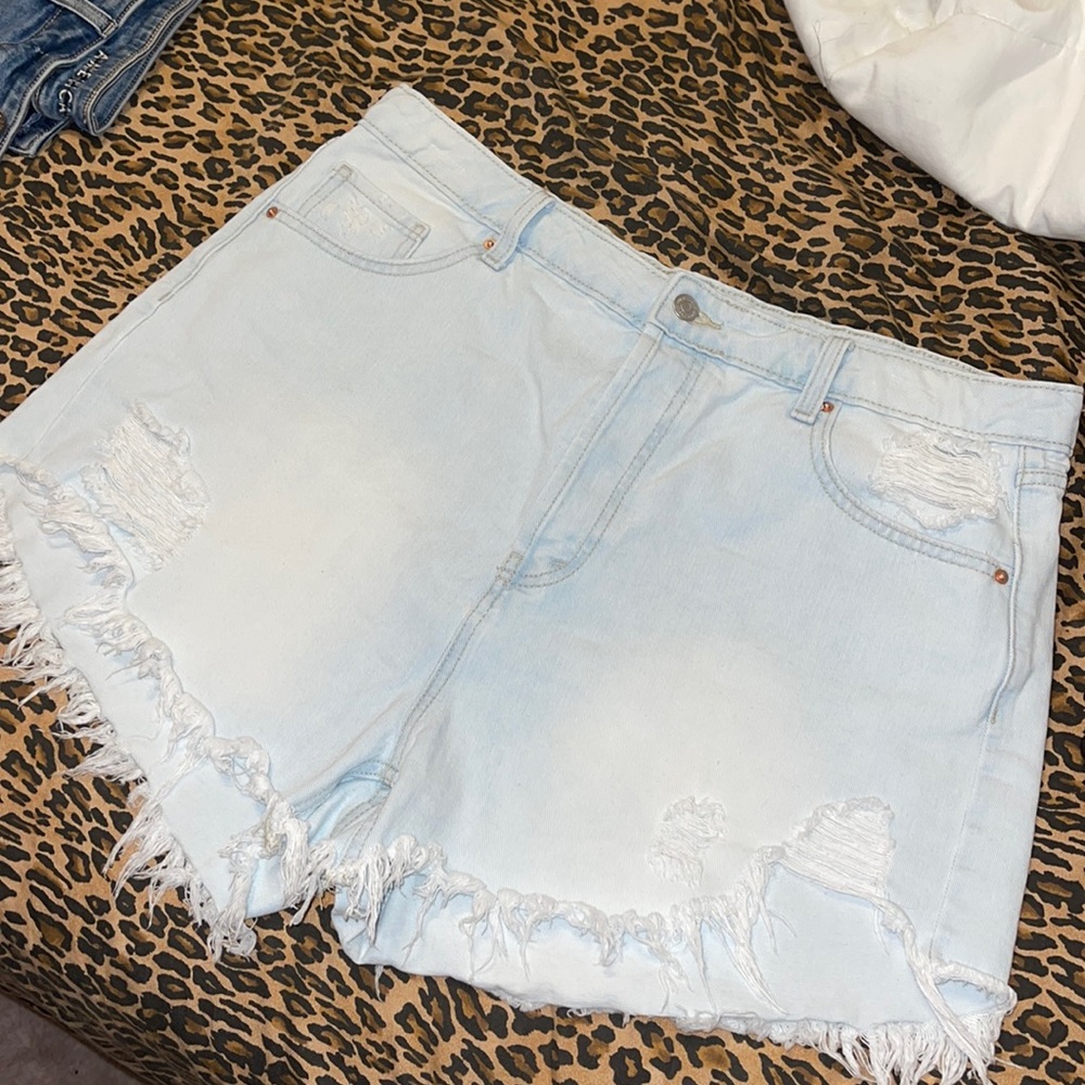 Light wash wild fable denim shorts